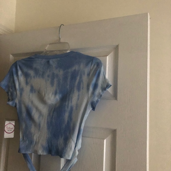 Women’s Tie Dye Crop Top - Picture 5 of 5